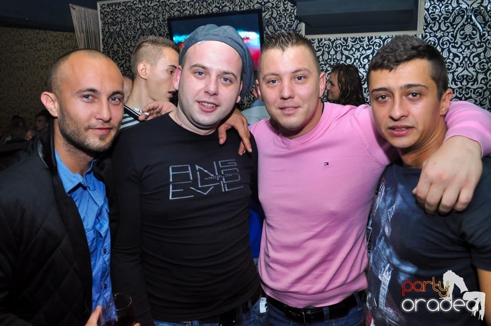Petrecere cu Blaga şi Liviu Guţă în Life,