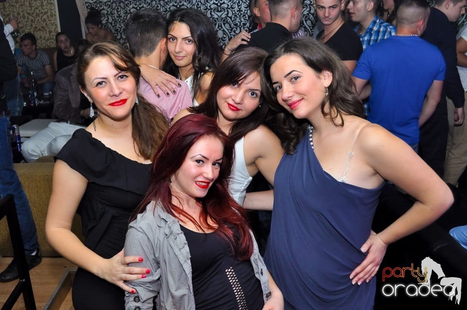 Petrecere cu Blaga şi Liviu Guţă în Life,