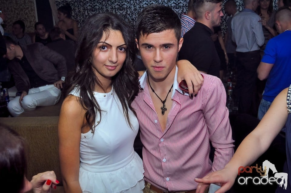 Petrecere cu Blaga şi Liviu Guţă în Life,