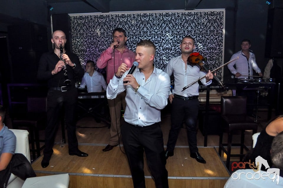 Petrecere cu Blaga şi Liviu Guţă în Life,