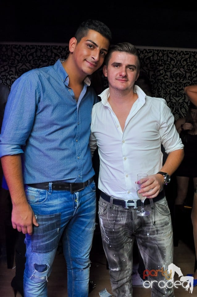 Petrecere cu Blaga şi Liviu Guţă în Life,