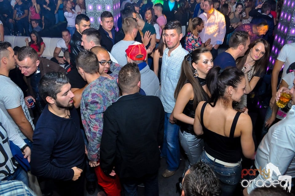 Petrecere cu Blaga şi Liviu Guţă în Life,