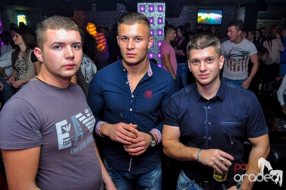 Petrecere cu Blaga şi Liviu Guţă în Life,