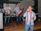 Petrecere cu muzică live în Club Life