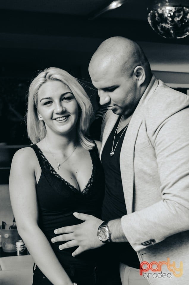 Petrecere cu muzică live, 
