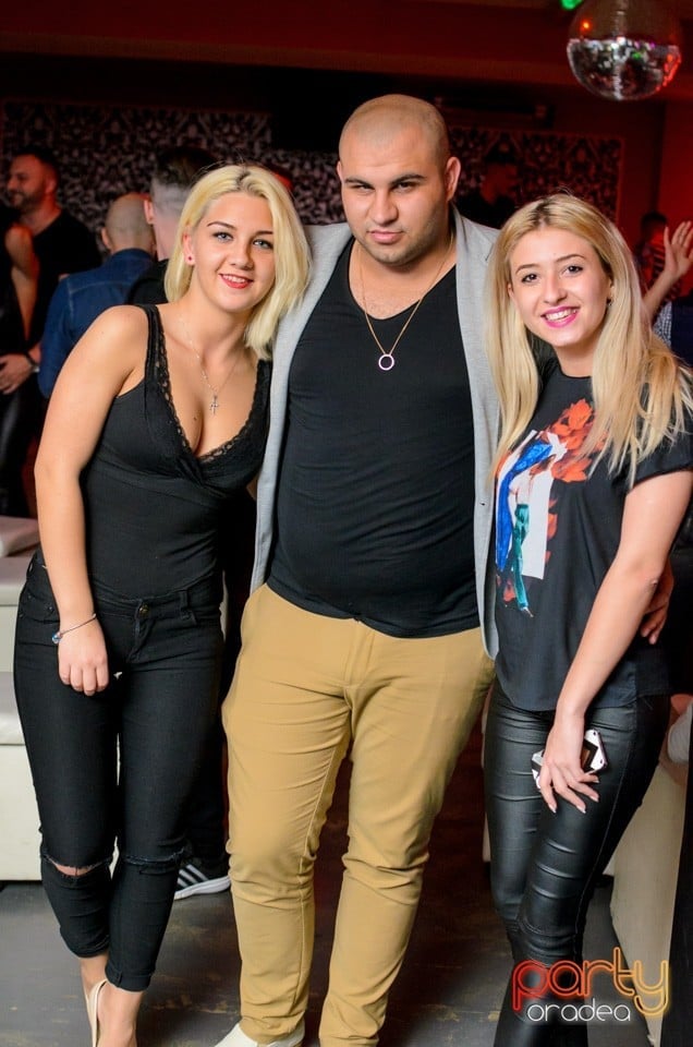 Petrecere cu muzică live, 