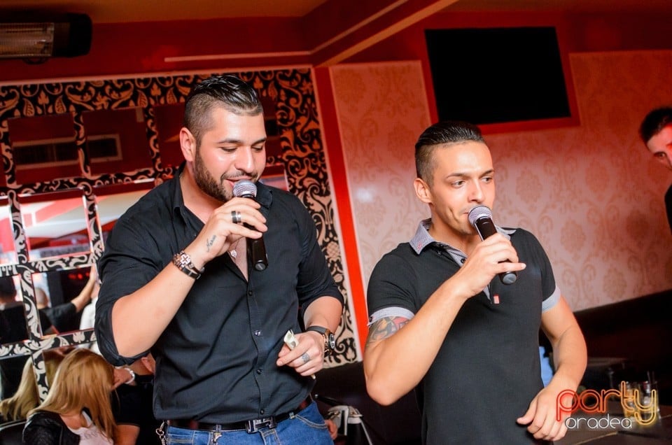 Petrecere cu muzică live, 
