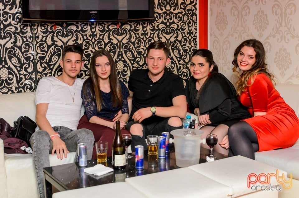 Petrecere cu muzică live, 