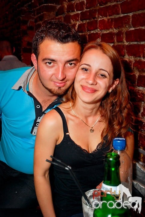 Petrecere cu ring de dans plin la Escape, 