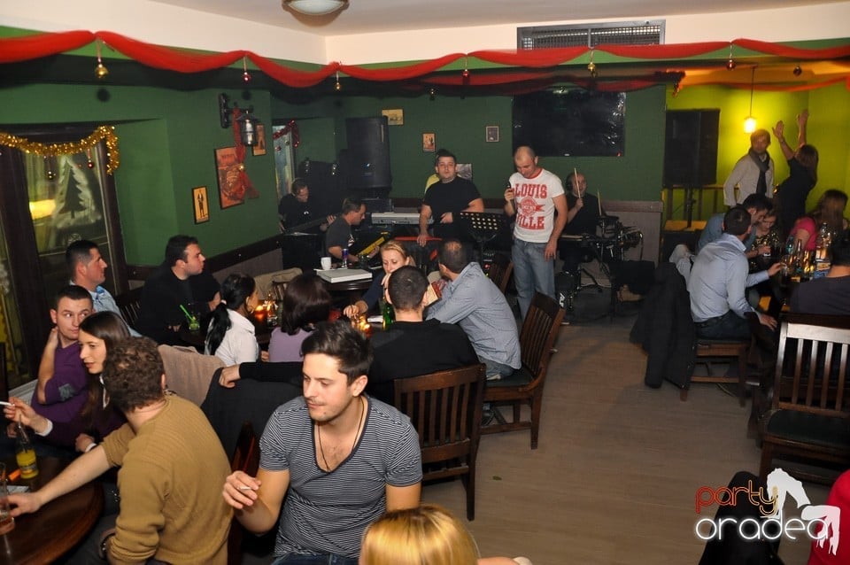 Petrecere cu Trupa West în Green Pub, Green Pub