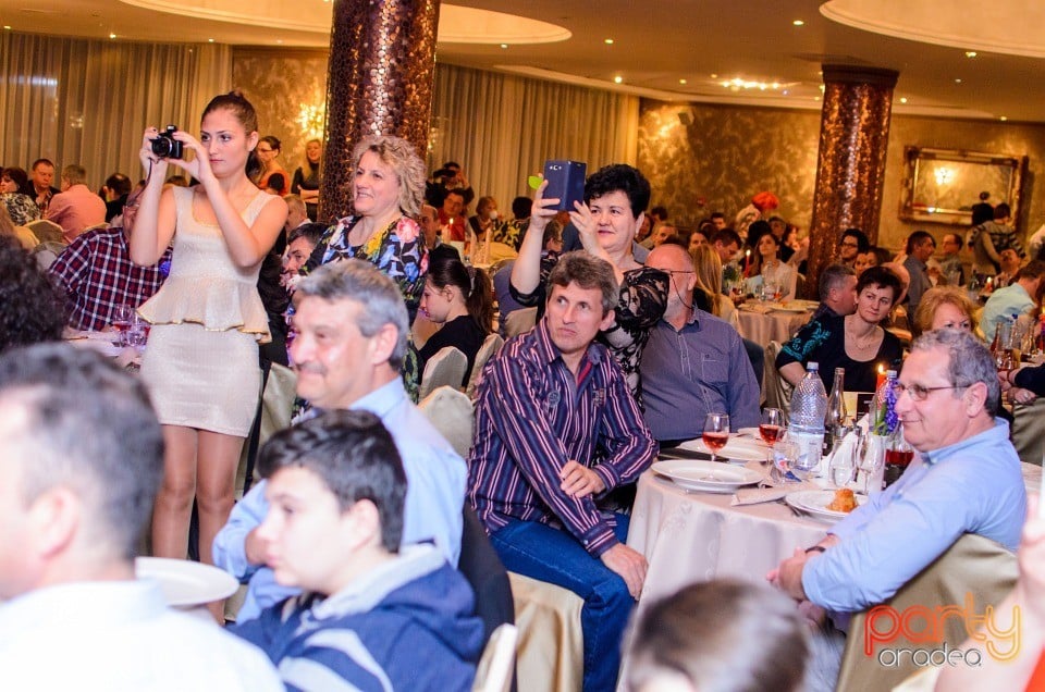Petrecere de 8 Martie în Hotel Internaţional, Hotel Internaţional