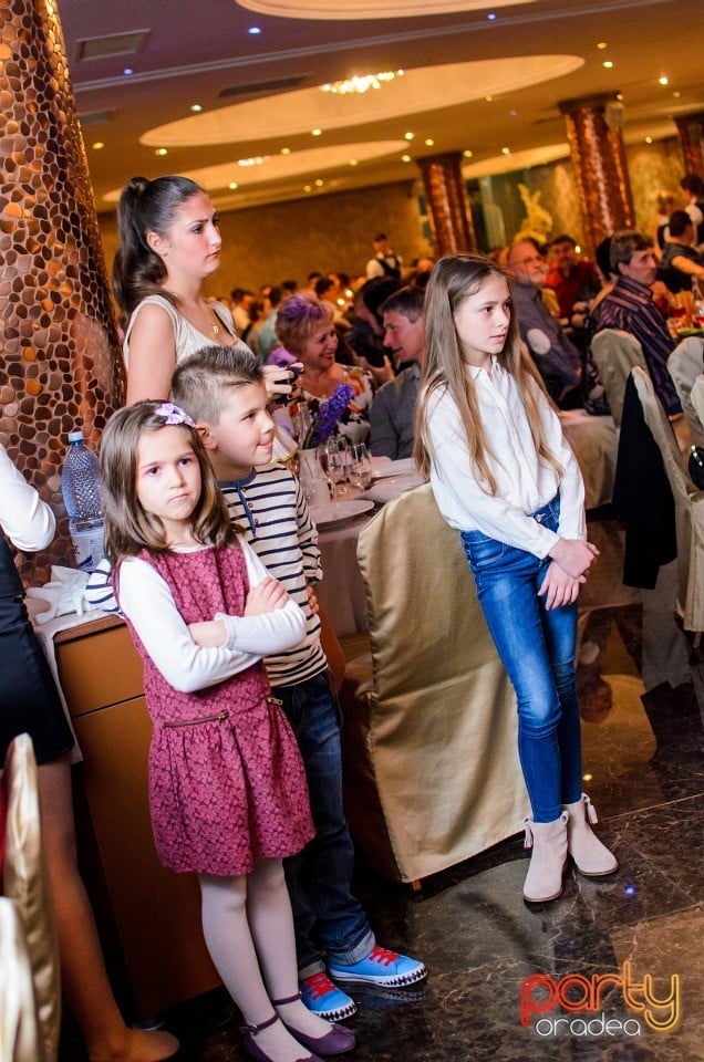 Petrecere de 8 Martie în Hotel Internaţional, Hotel Internaţional