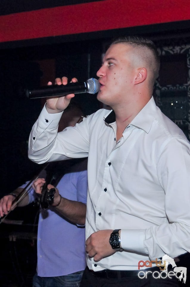 Petrecere de Crăciun în Club Life, 