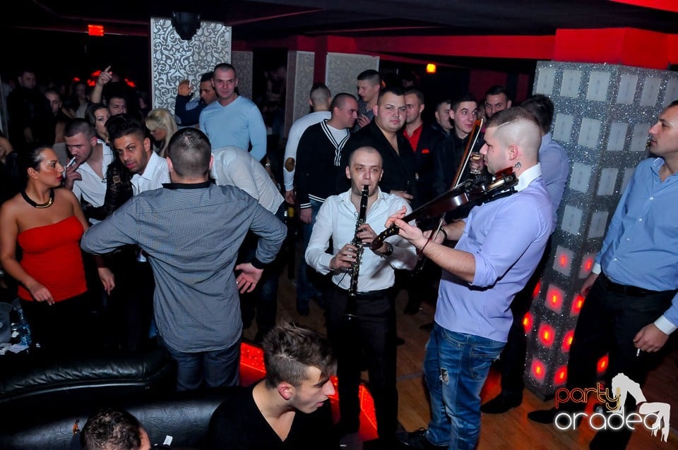 Petrecere de Crăciun în Club Life, 