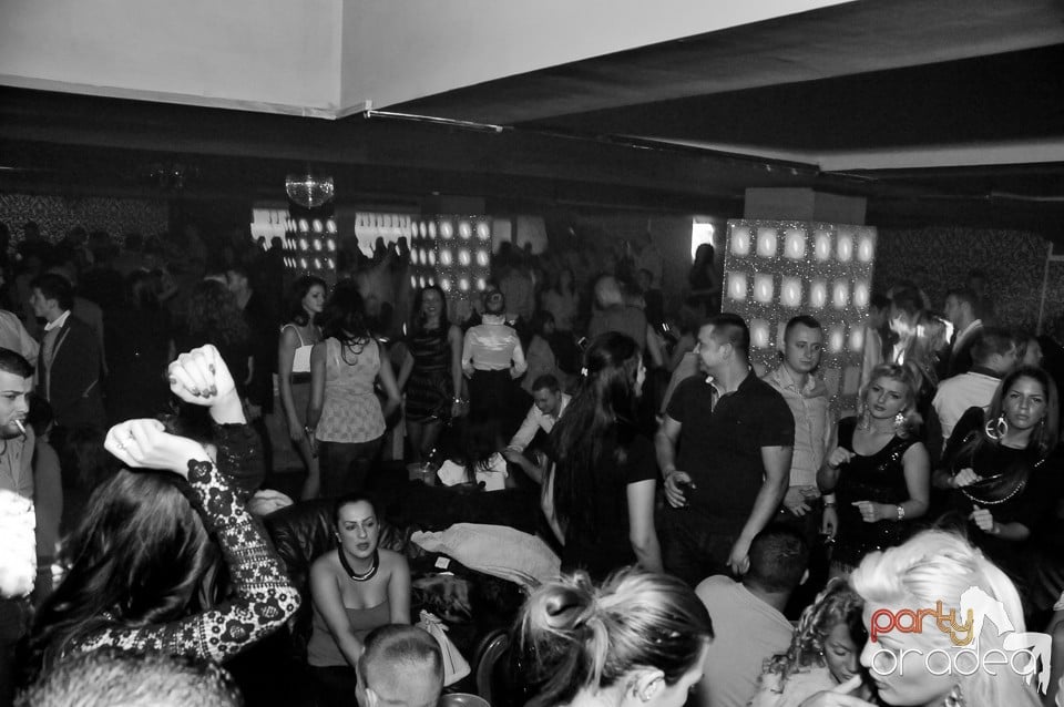 Petrecere de Crăciun în Club Life, 