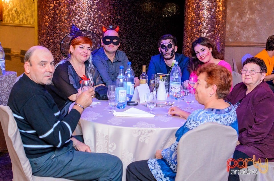 Petrecere de Halloween în Hotel Internaţional, Hotel Internaţional