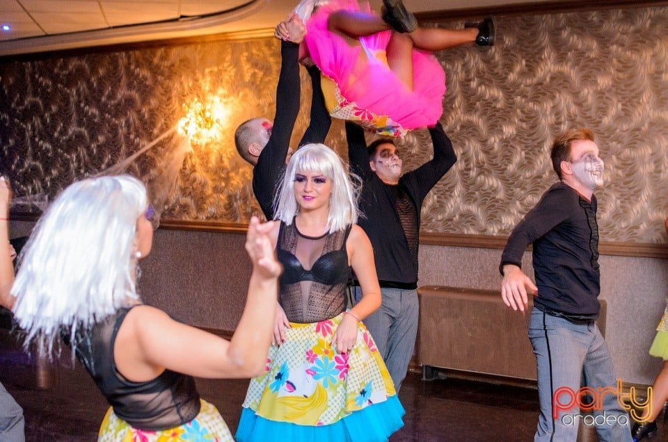Petrecere de Halloween în Hotel Internaţional, Hotel Internaţional