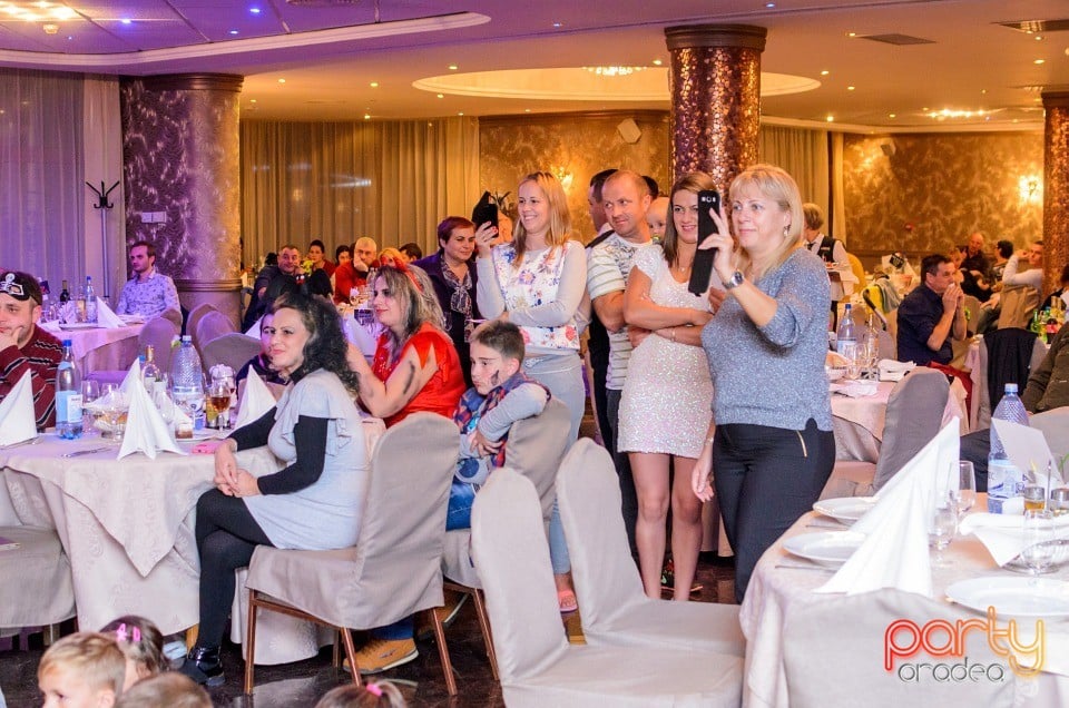Petrecere de Halloween în Hotel Internaţional, Hotel Internaţional