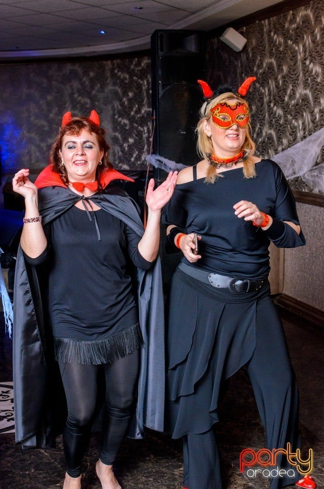Petrecere de Halloween în Hotel Internaţional, Hotel Internaţional