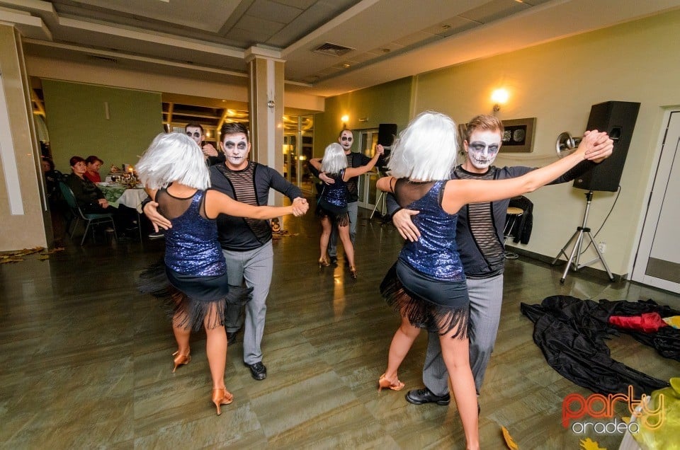 Petrecere de Halloween în Hotel Nufărul, Hotel Nufărul