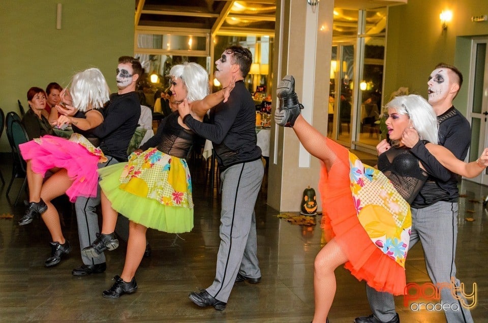 Petrecere de Halloween în Hotel Nufărul, Hotel Nufărul