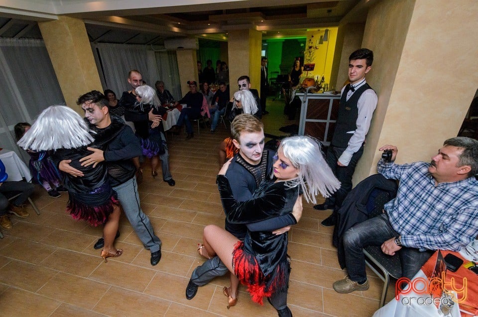 Petrecere de Halloween în Hotel Termal, Hotel Termal