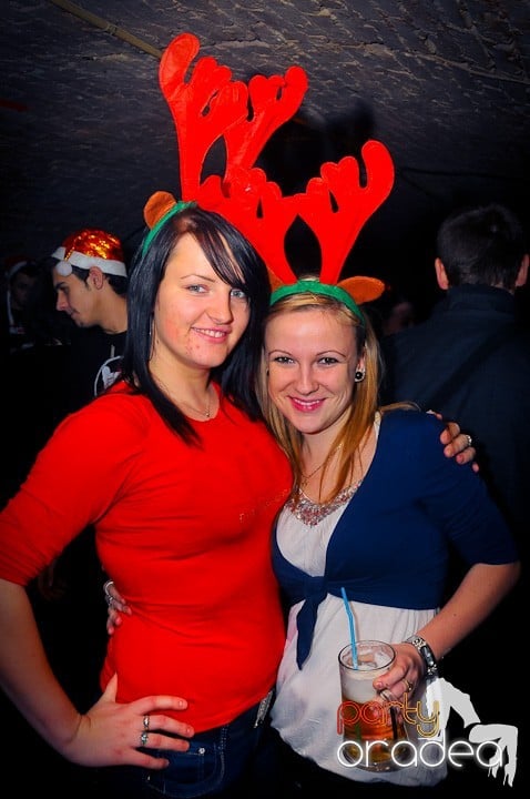 Petrecere de Moş Nicolae, Gekko-Bánya