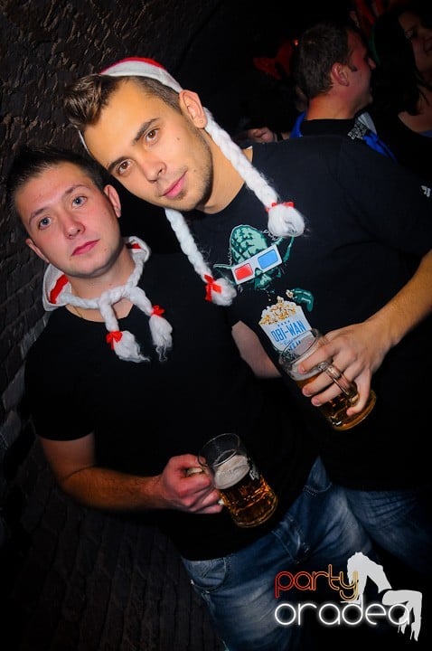 Petrecere de Moş Nicolae, Gekko-Bánya