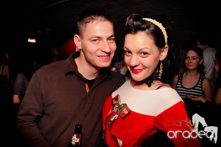 Petrecere de Moş Nicolae, Gekko-Bánya