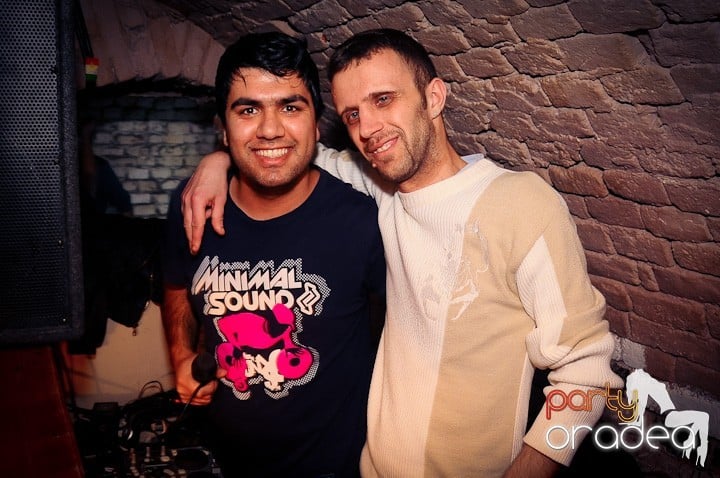 Petrecere de Moş Nicolae, Gekko-Bánya