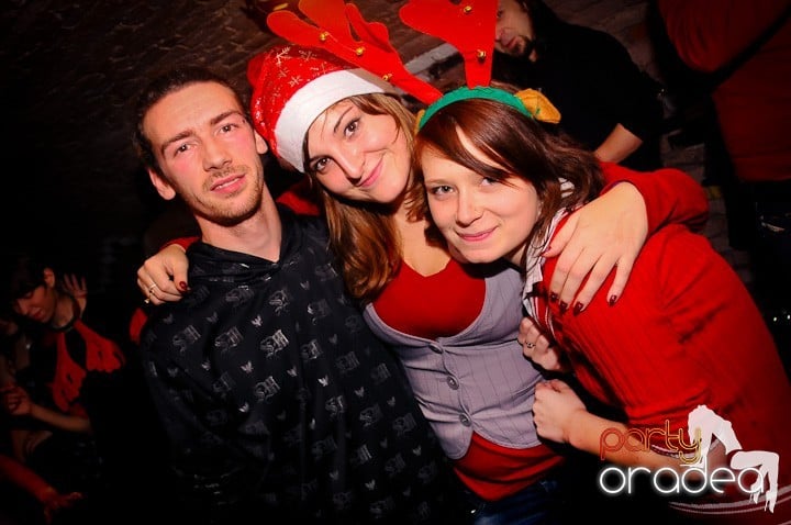 Petrecere de Moş Nicolae, Gekko-Bánya