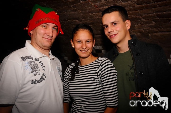 Petrecere de Moş Nicolae, Gekko-Bánya