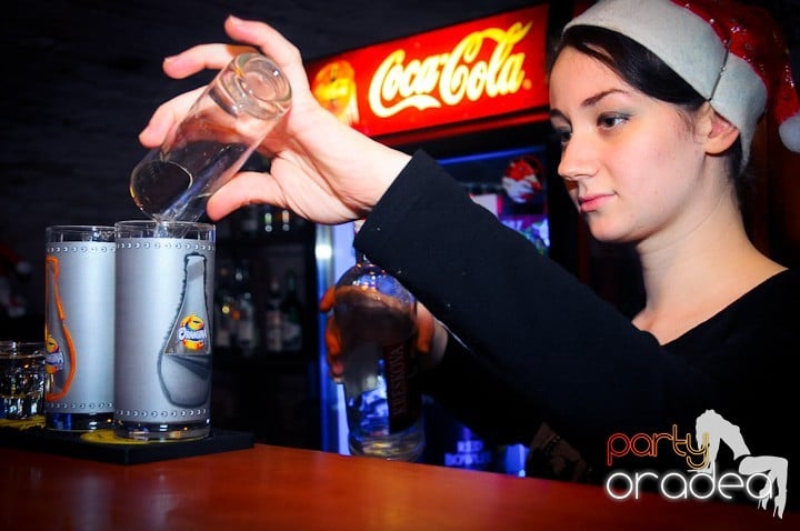 Petrecere de Moş Nicolae, Gekko-Bánya