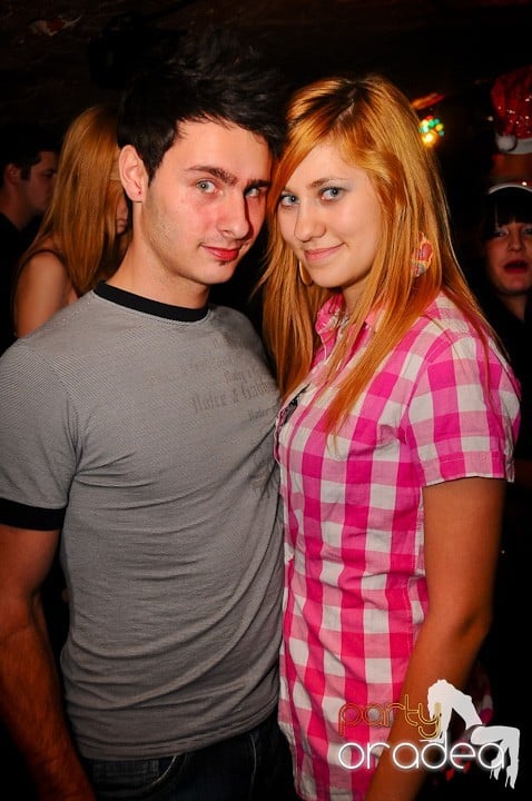 Petrecere de Moş Nicolae, Gekko-Bánya