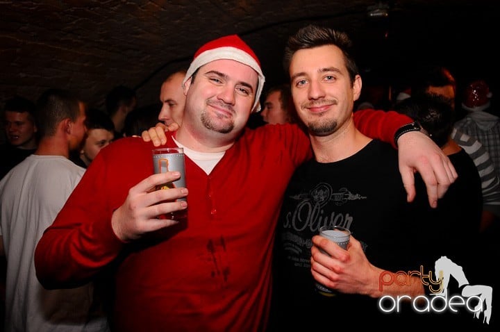 Petrecere de Moş Nicolae, Gekko-Bánya