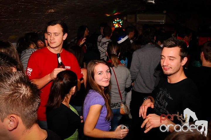 Petrecere de Moş Nicolae, Gekko-Bánya