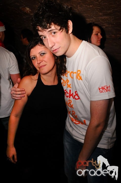 Petrecere de Moş Nicolae, Gekko-Bánya