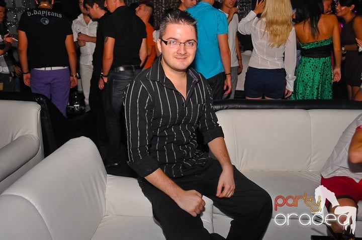 Petrecere de Petrecere în Life Club, 