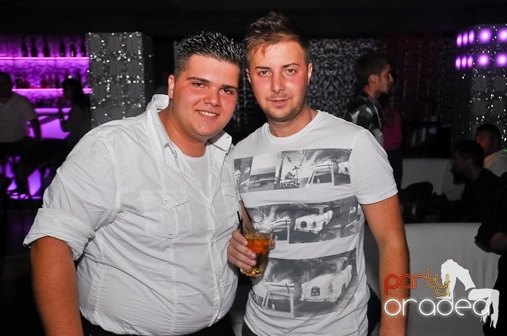 Petrecere de Petrecere în Life Club, 