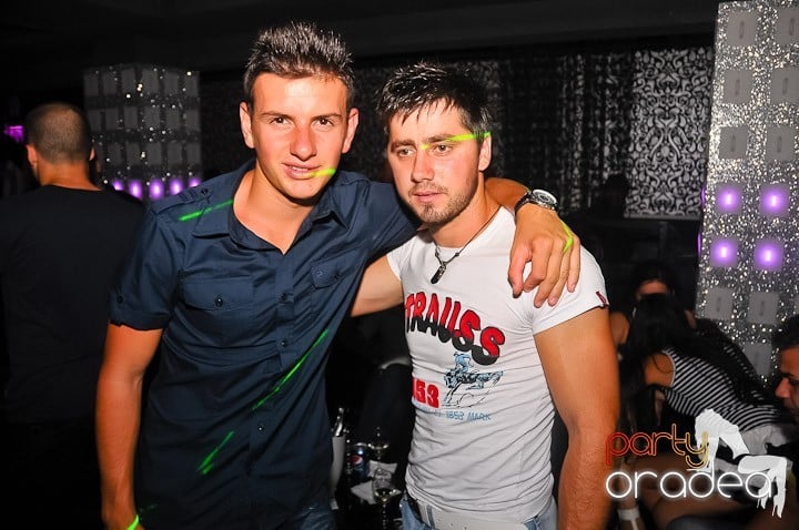 Petrecere de Petrecere în Life Club, 