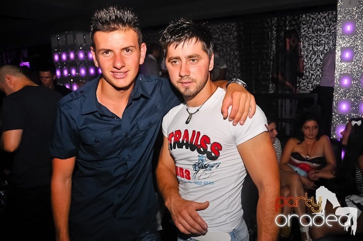 Petrecere de Petrecere în Life Club, 