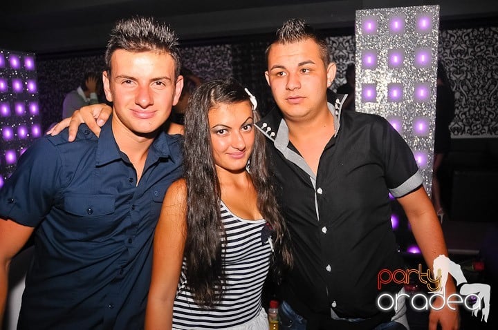 Petrecere de Petrecere în Life Club, 