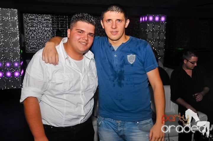 Petrecere de Petrecere în Life Club, 