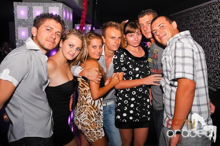 Petrecere de Petrecere în Life Club, 