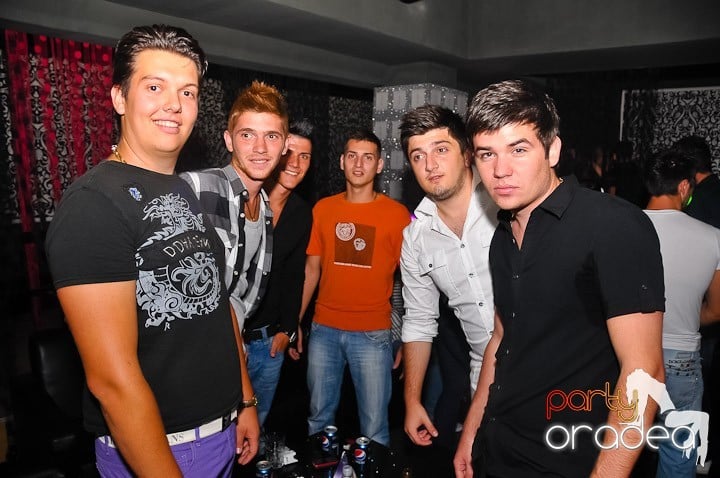 Petrecere de Petrecere în Life Club, 