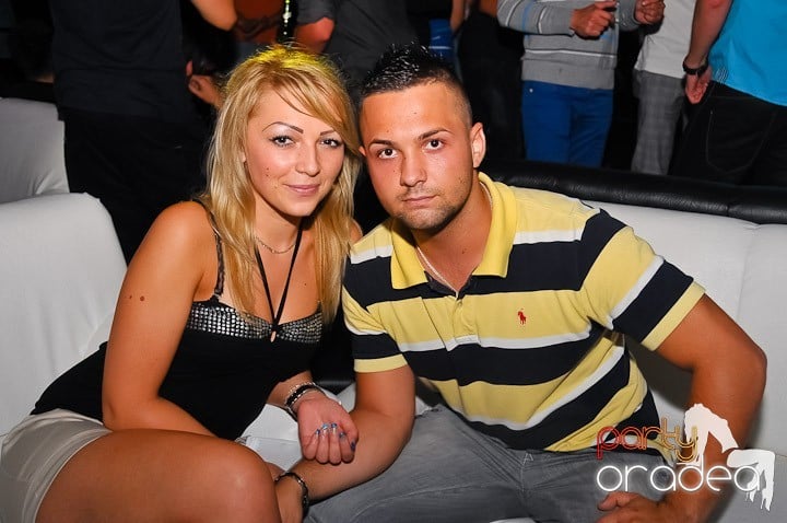 Petrecere de Petrecere în Life Club, 