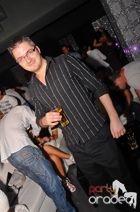 Petrecere de Petrecere în Life Club, 