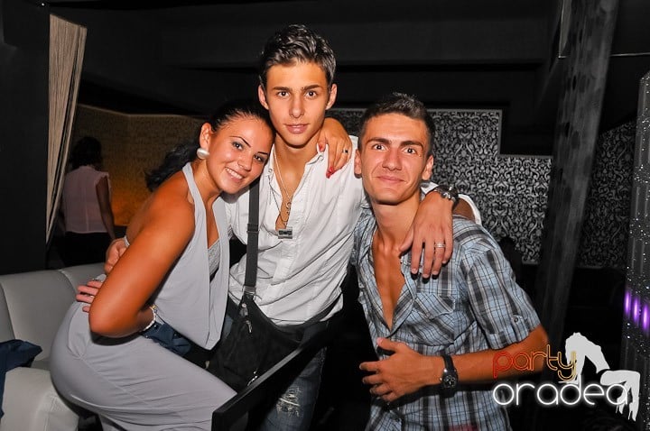 Petrecere de Petrecere în Life Club, 