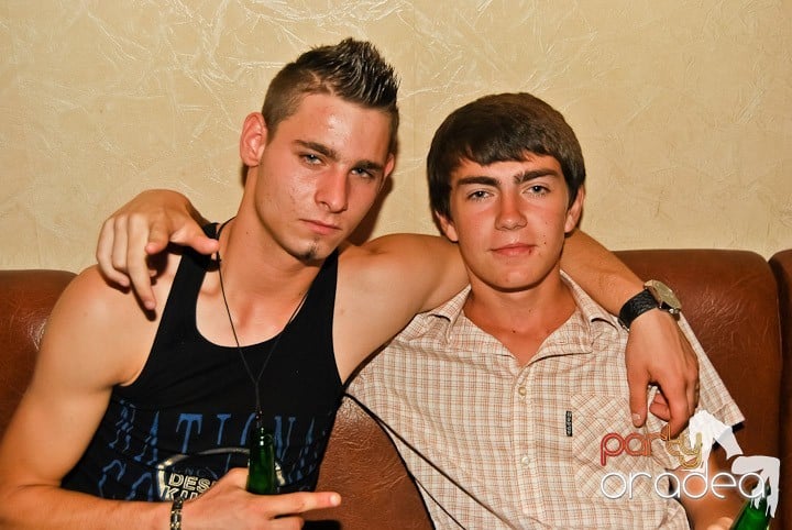 Petrecere de sfârşit de săptămână în Seven, 