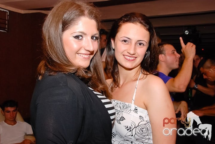 Petrecere de sfârşit de săptămână în Seven, 